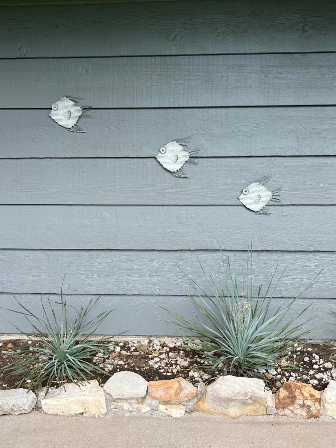 Kingwood Cottage - 10 Mins From Iah - Lake Front Humble Bagian luar foto
