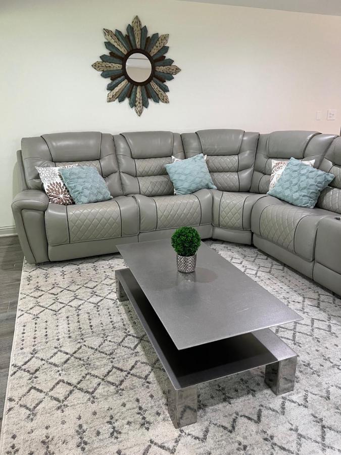 Kingwood Cottage - 10 Mins From Iah - Lake Front Humble Bagian luar foto