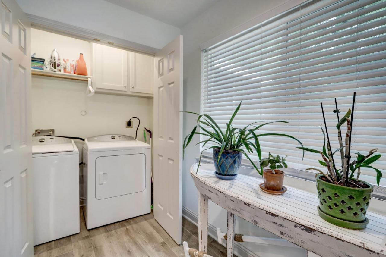 Kingwood Cottage - 10 Mins From Iah - Lake Front Humble Bagian luar foto