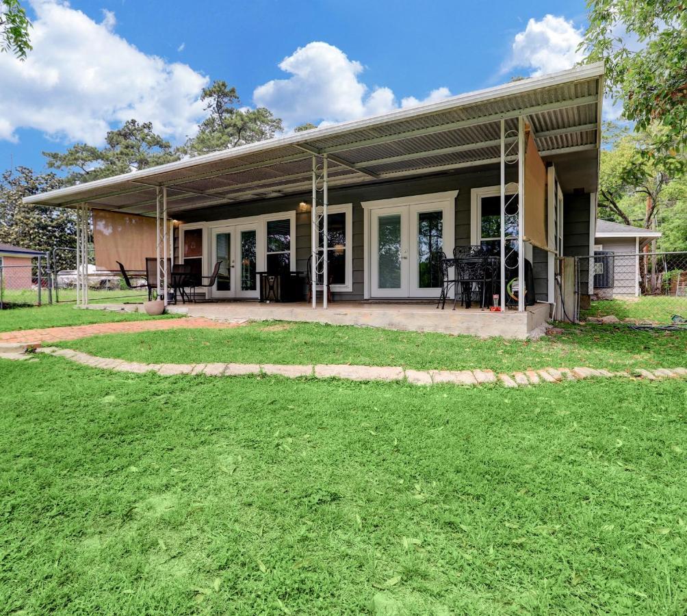 Kingwood Cottage - 10 Mins From Iah - Lake Front Humble Bagian luar foto