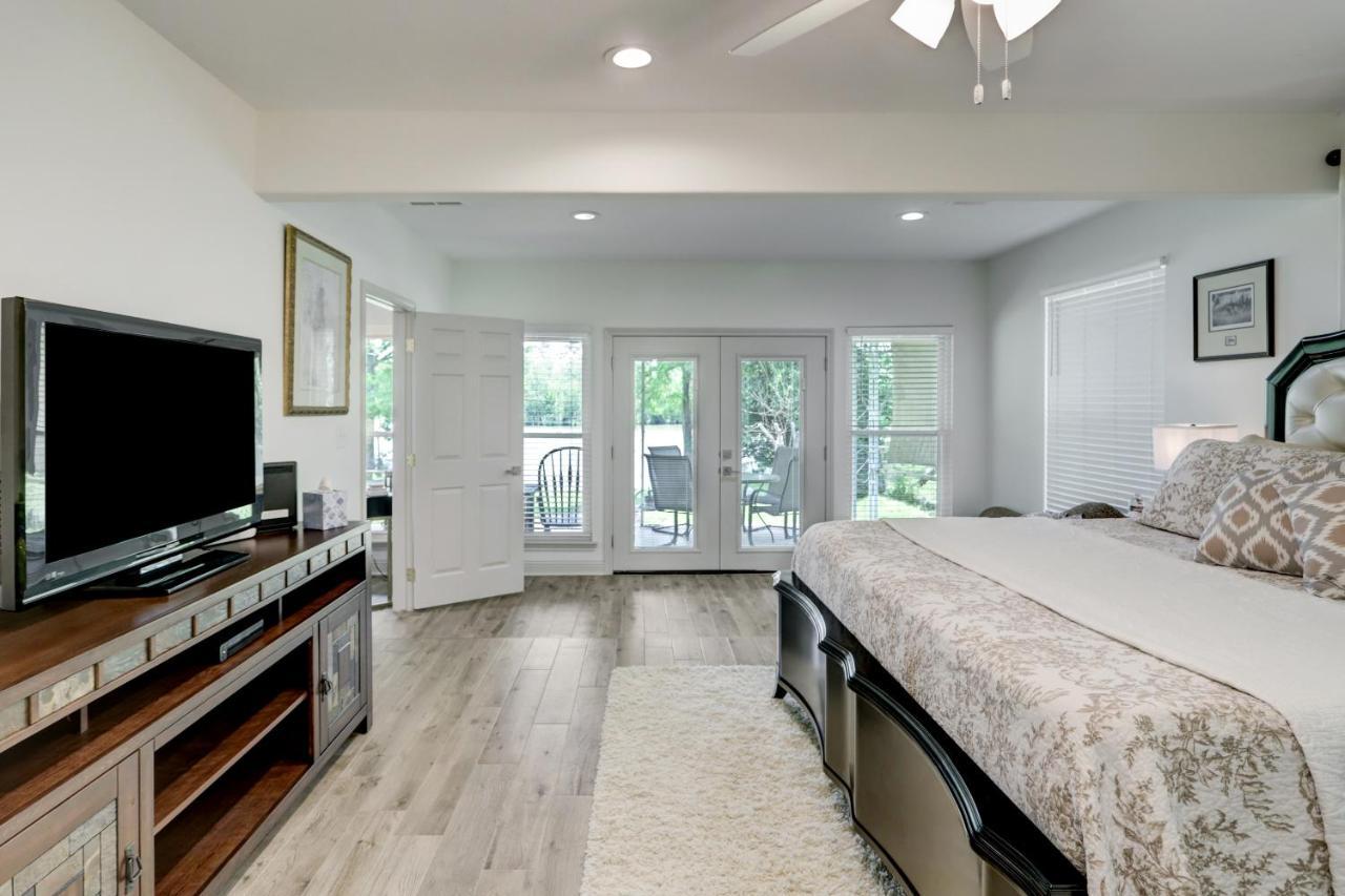 Kingwood Cottage - 10 Mins From Iah - Lake Front Humble Bagian luar foto
