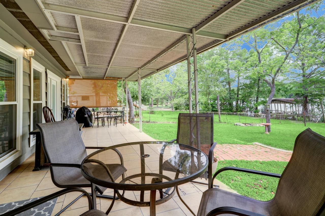 Kingwood Cottage - 10 Mins From Iah - Lake Front Humble Bagian luar foto
