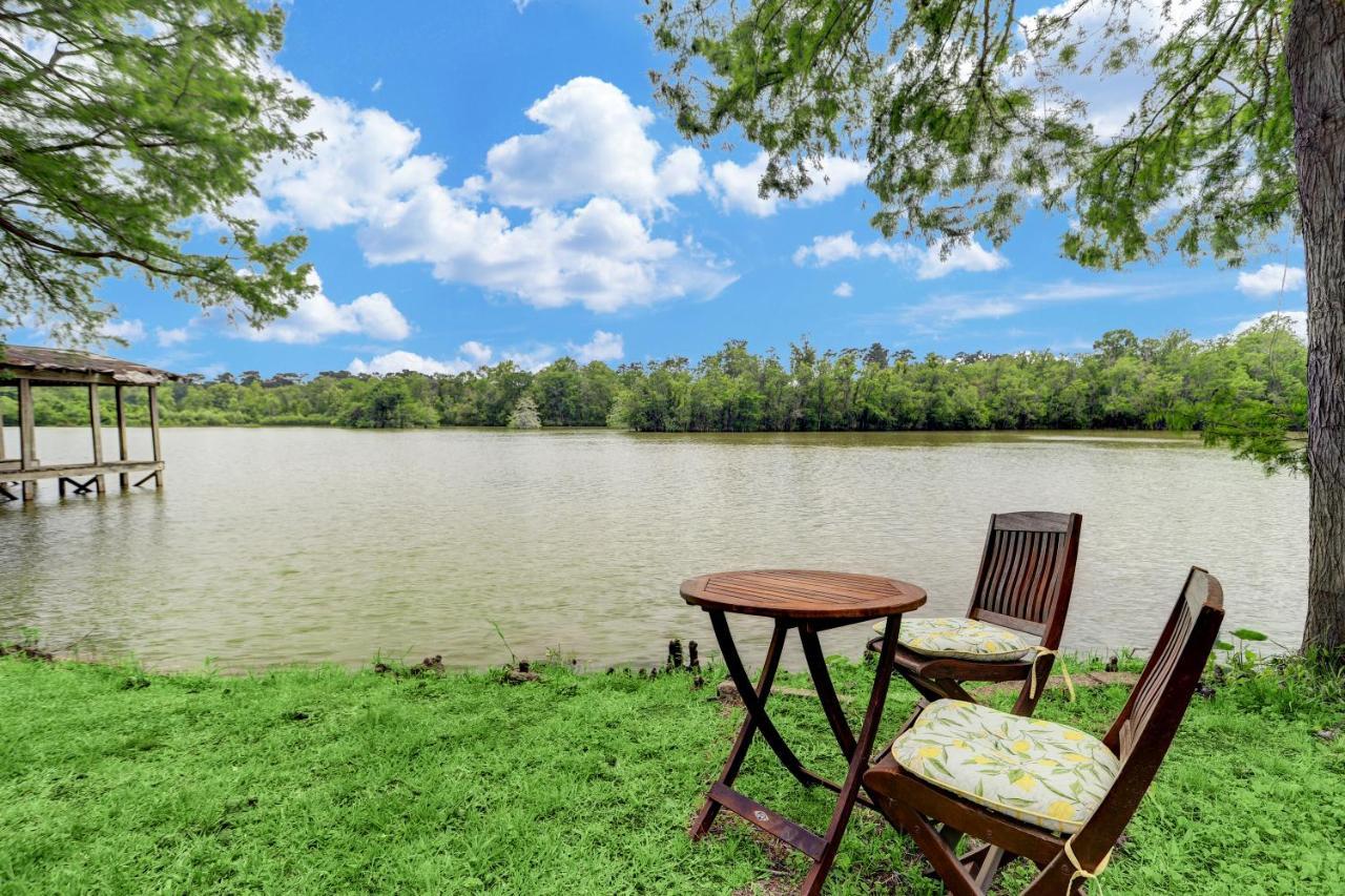 Kingwood Cottage - 10 Mins From Iah - Lake Front Humble Bagian luar foto